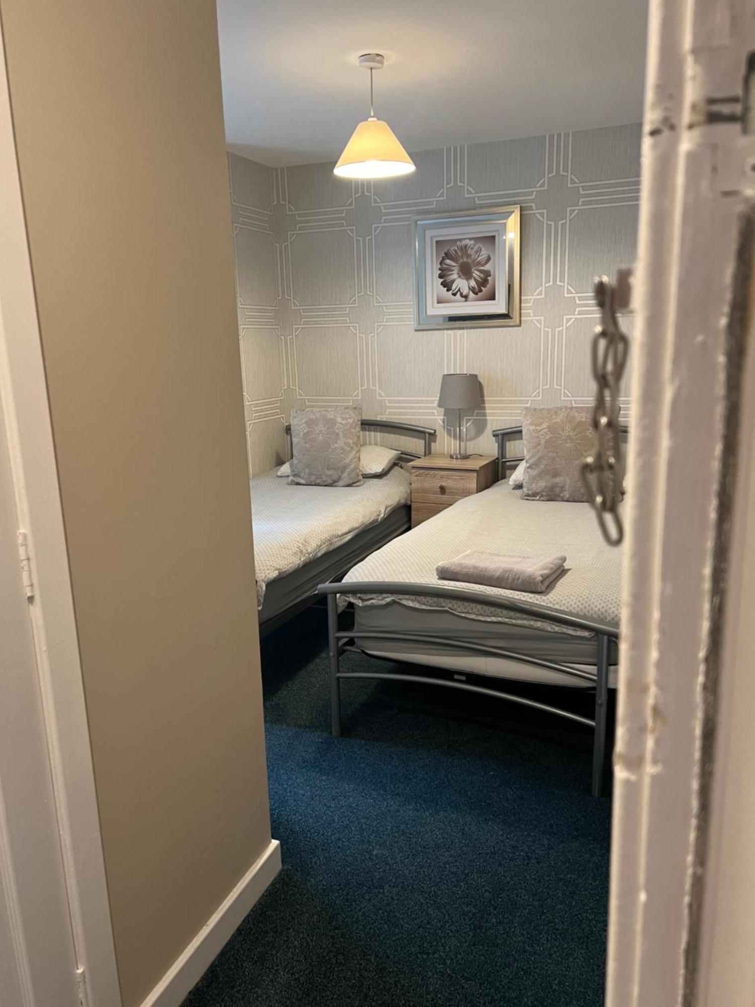 Budget Rooms Inverness Exterior foto